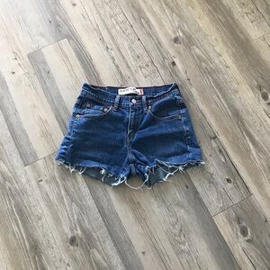 Levi’s Cut Off Jean Shorts Size 4 |  Light Stretch Denim